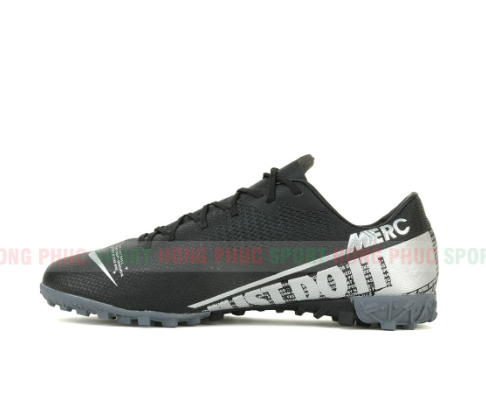 Soccer Cleats for Midfielders: Complete Guide